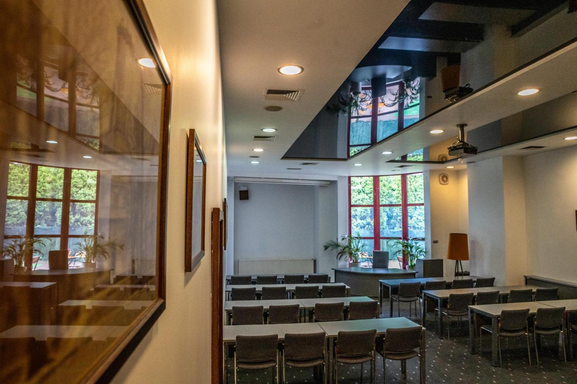 Hotel Sonex Čenstochová Exteriér fotografie