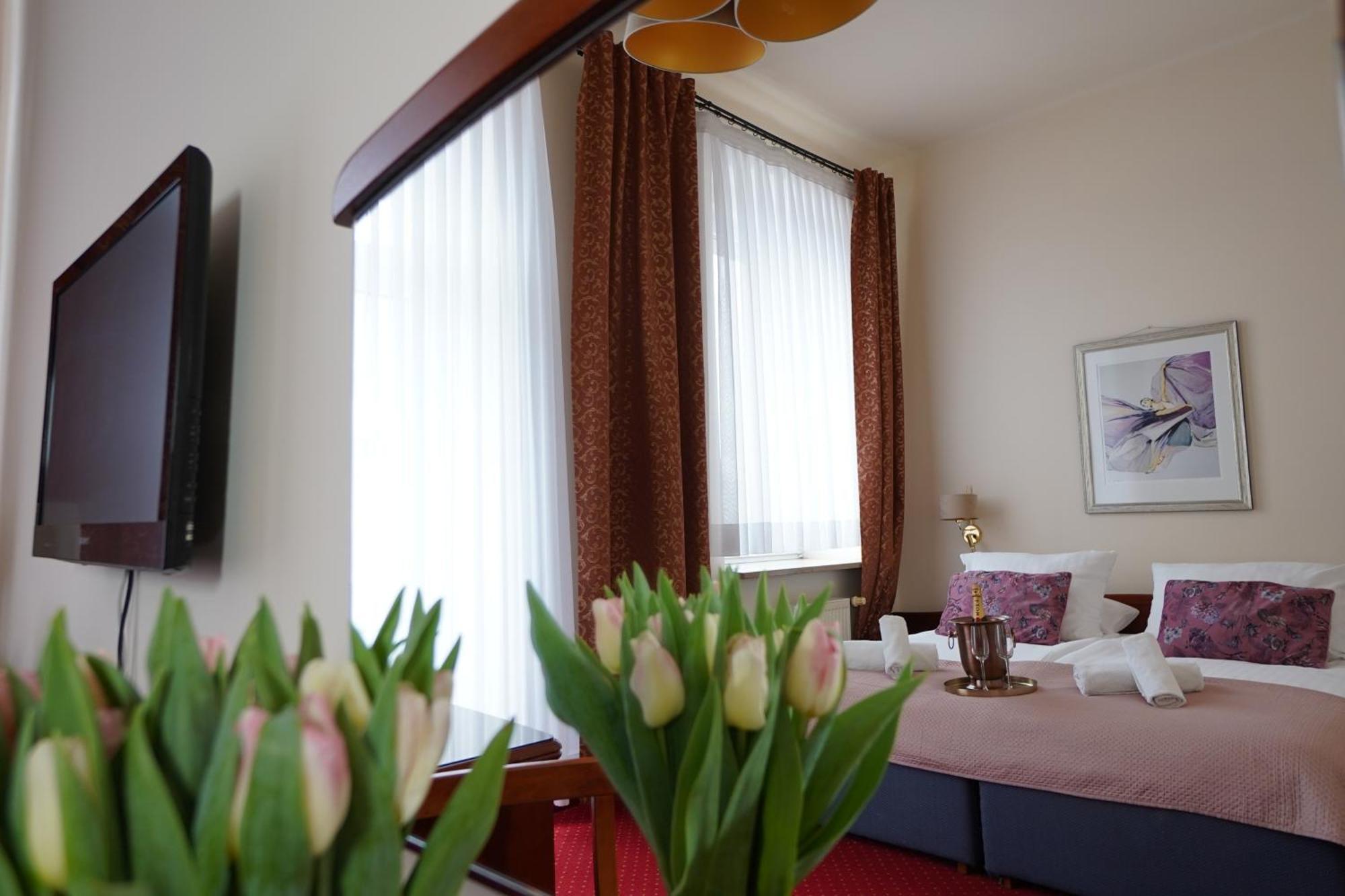 Hotel Sonex Čenstochová Exteriér fotografie