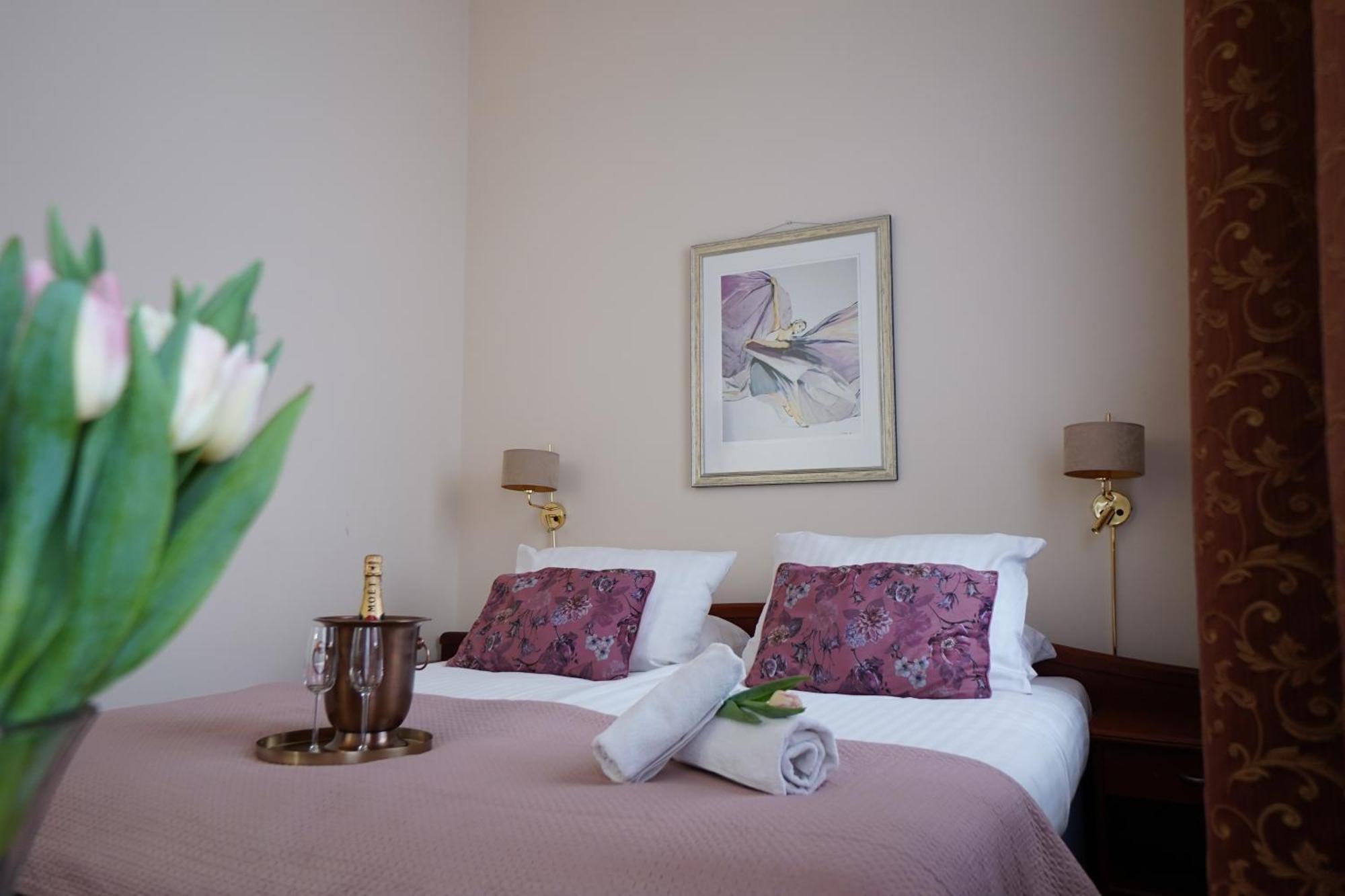 Hotel Sonex Čenstochová Exteriér fotografie